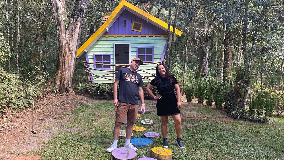 Casal Francelino no Bosque do Silêncio em Campos do Jordão