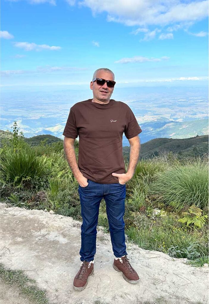 Claudio Francelino em Pindamonhangaba - SP